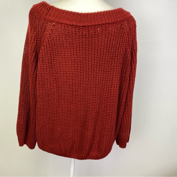 Miracle Red Crew Neck Sweater with Chunky Knit Loose Shape - Picture 3 of 10
